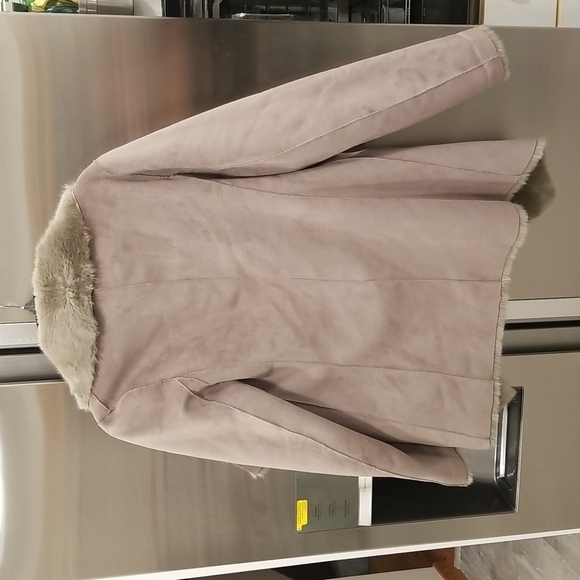 💕LOVE TOKEN💕 Allegra Faux Fur Faux Suede Reversible Short Coat ~ Taupe (Brown) - Picture 7 of 11